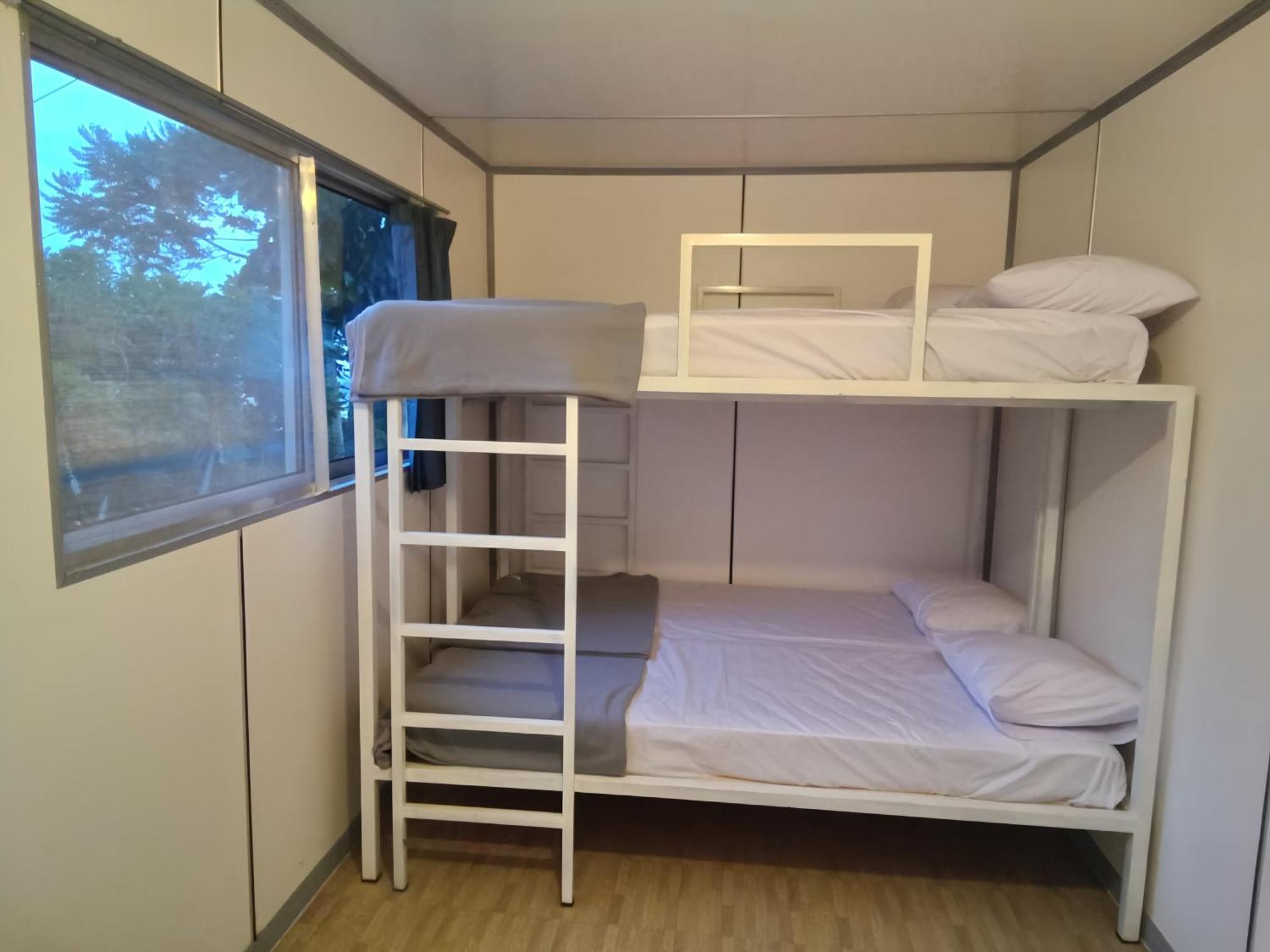 Hotel Bukit Pinus Tegalharendong Ngoại thất bức ảnh